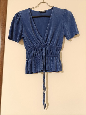 Pink Woman blouse blue, like new, size XS