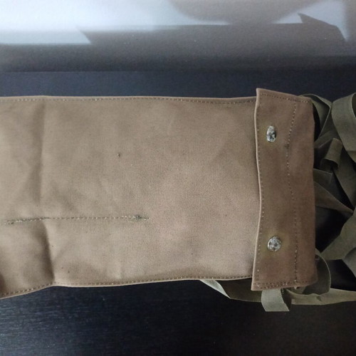 M75 Hungarian Military Gas Mask set like new with filter and case