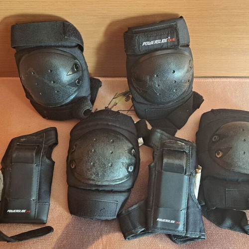 Powerslide protective gear for kids knees elbows and wrists set of 6 like new