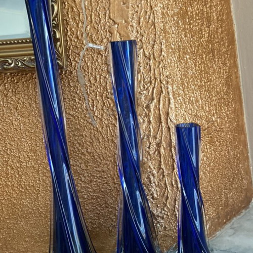 Set of 3 Murano-style cobalt blue vases with twisted design and elephant foot base