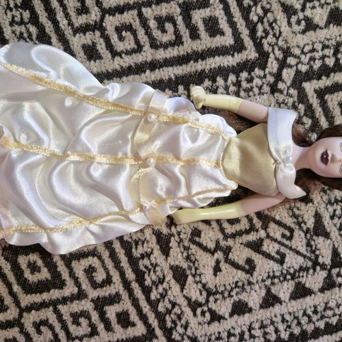 Deagostini Belle doll like new