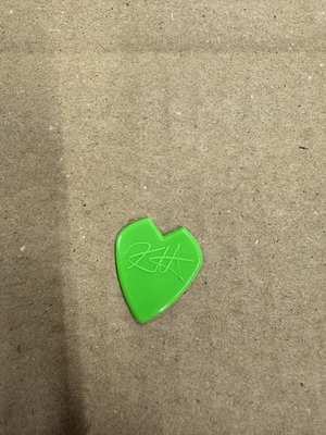 Metallica M72 Tour Kirk Hammett Pick like new