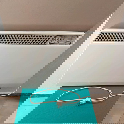 Ηλεκτρικό καλοριφέρ-θερμοπομπός 1500W μεταχειρισμένο τοίχου-δαπέδου