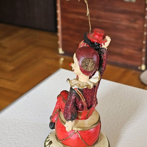 Porcelain clown collectible like new, decorative 1970s-1980s