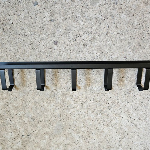 19" 1U Cable Manager for Network Cabinet like new