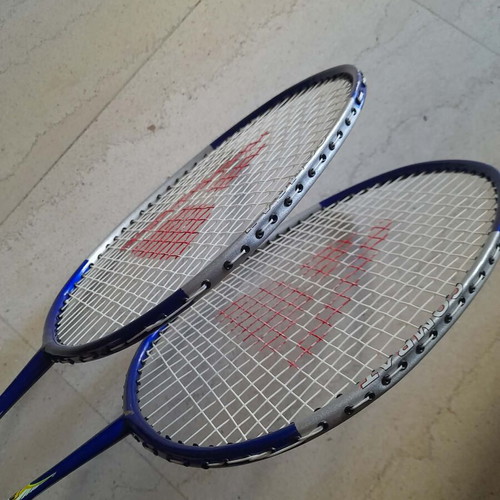 Set of 2 badminton rackets with ball like new