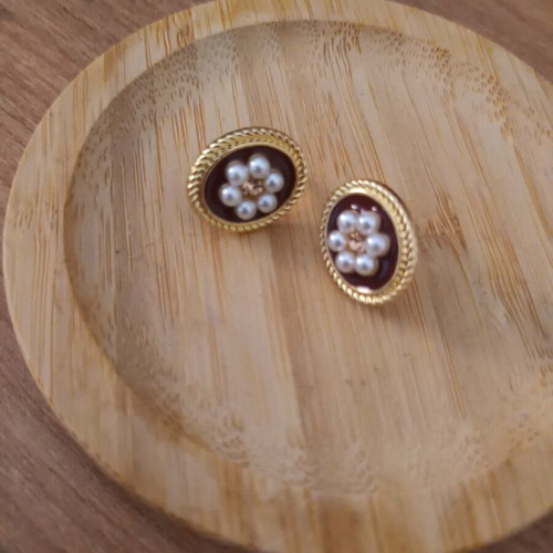 Earrings like new with steel needle, zinc alloy and faux pearls