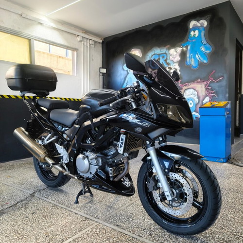 Suzuki SV 650 Sport motorcycle like new, black, 65500 km