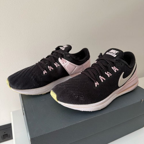 Nike Air Zoom Structure 22 athletic shoes used, size 38
