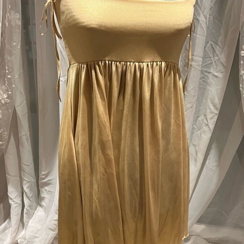 Gold dress like new, one size