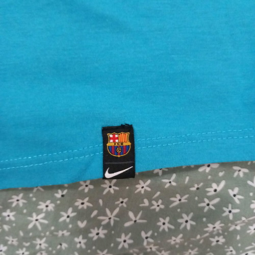 T-shirt women's Barca size L like new, blue