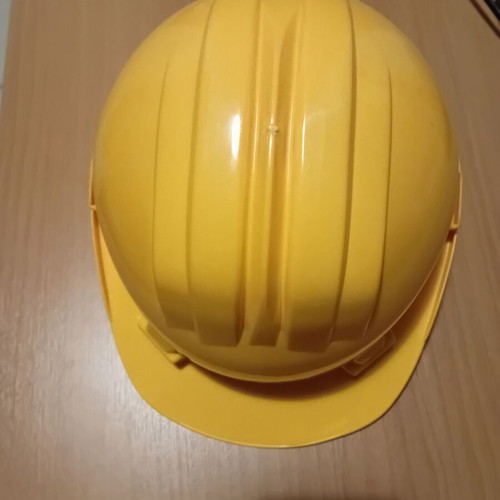 Construction helmet engineer like new