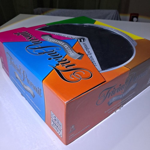 Trivial Pursuit Deluxe Edition board game like new