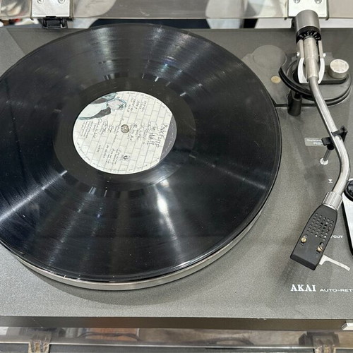 Akai AP100C turntable used, fully functional with cartridge and needle