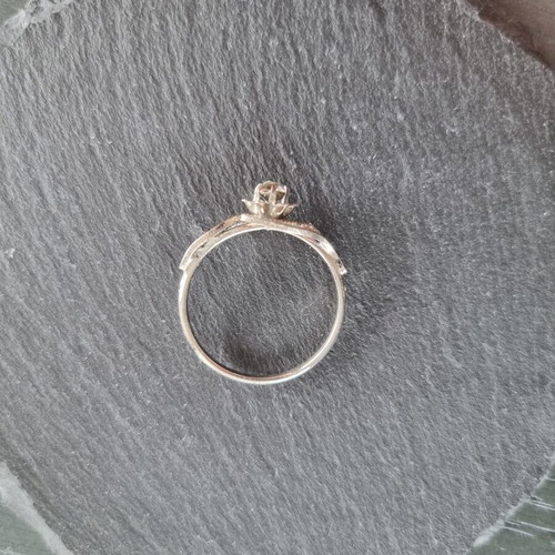 Solitaire ring with flower and leaves, new, 19.8mm, silver color