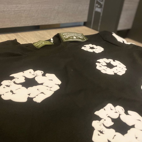Demin Tears T-shirt new, size medium, black and white