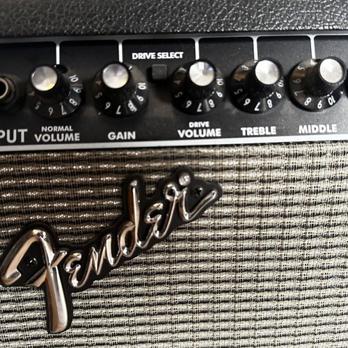 Fender Frontman 15G amplifier