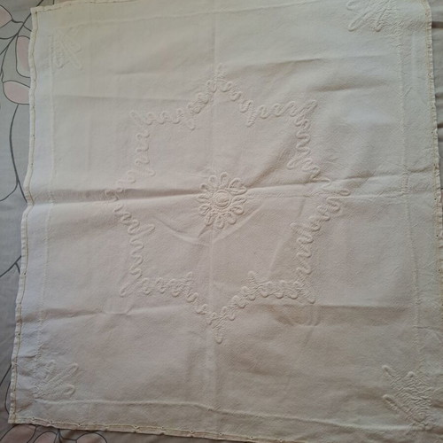 Traditional handmade kare 81×78, like new, white embroidered table linen