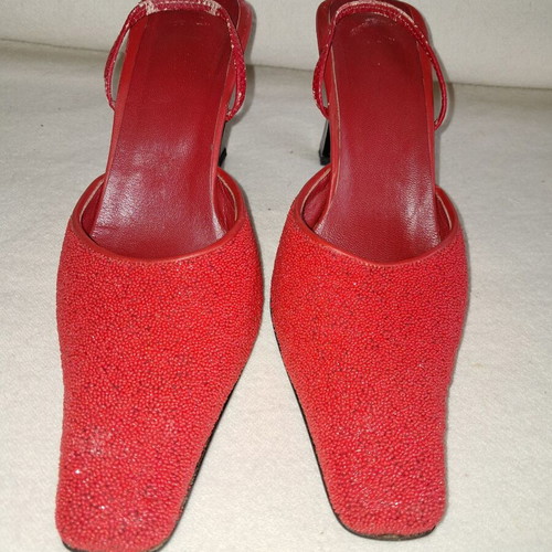 Summer red beaded pumps used with black thick heel