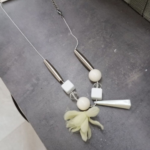 Necklace with white and silver beads and flower pendant