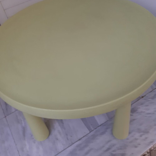 Plastic table Ikea like new, diameter 85 cm, height 49 cm