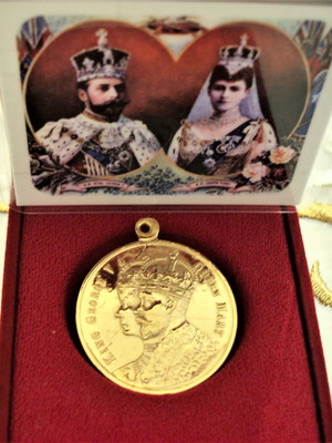 Επιχρυσο Μετάλλιο Στέψης King Georgivs V & Queen Mary 1911 μεταχειρισμένο