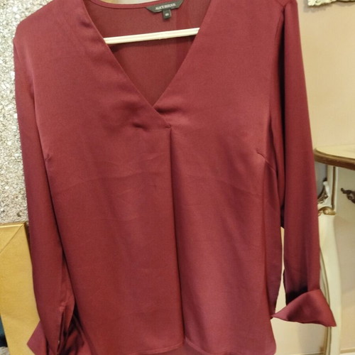 Burgundy blouse, like new