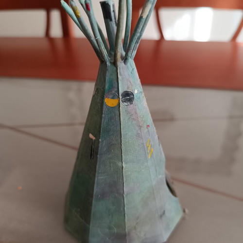 Indian Tent toy used, hard plastic, height 17 cm