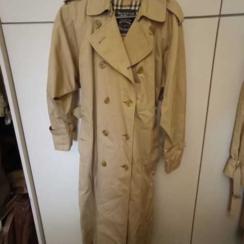 Burberry Harrods trench coat like new, beige