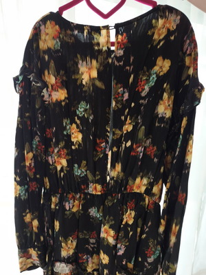 Zara floral dress with satin texture and back opening, like new, XS