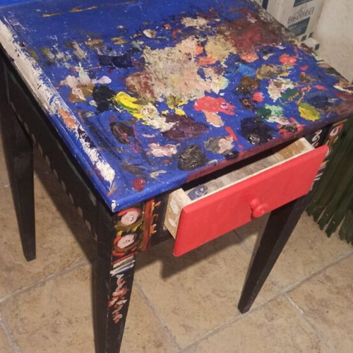 Handpainted wooden tables and chairs like new, unique pieces