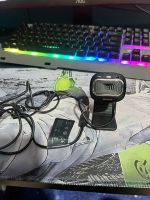 Microsoft LifeCam HD 3000 webcam like new