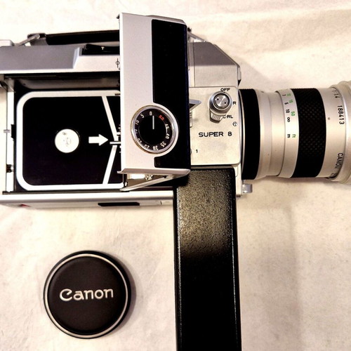 Canon Auto Zoom 814 Super 8 camera set with f/1.4 lens, case & film