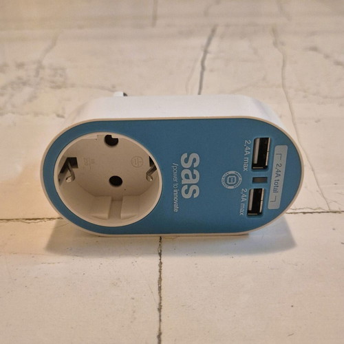 SAS Go Multi Adapter Charger like new, blue