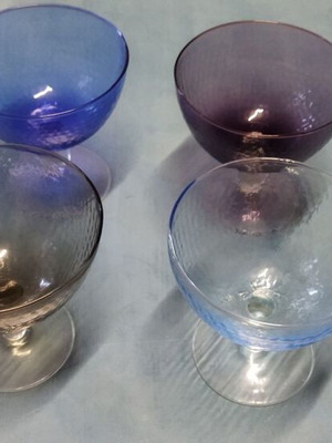Ice cream bowls like new, set of 4 pieces