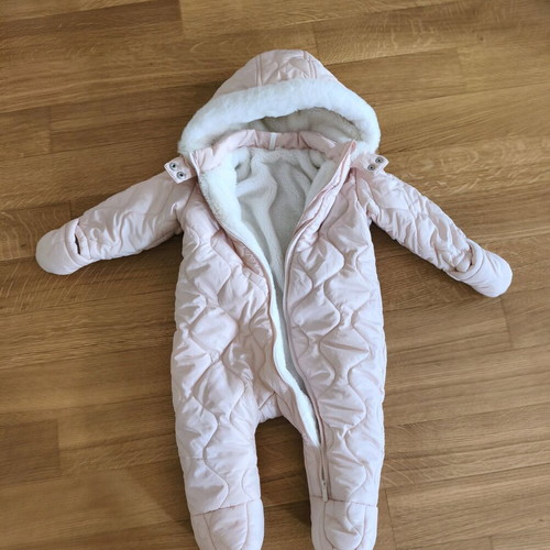 Baby jumpsuit coat like new, nude color