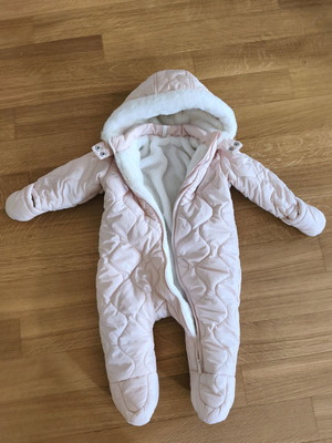 Baby jumpsuit coat like new, nude color