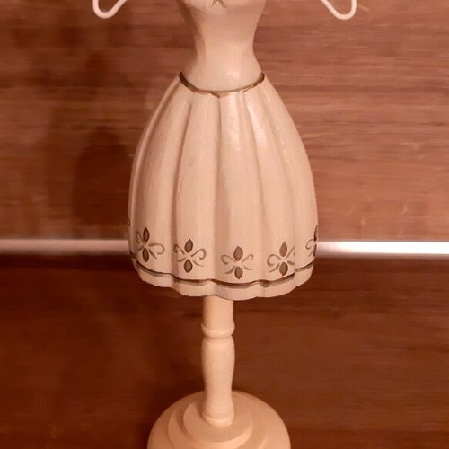 Jewelry doll stand like new, wooden