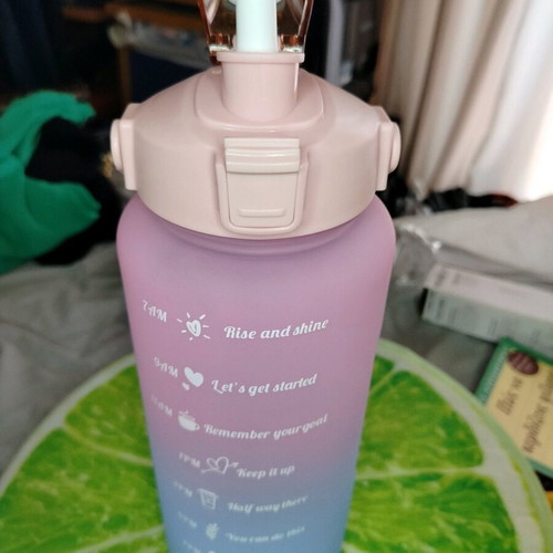 Water bottle 2L new with pump and smart lock