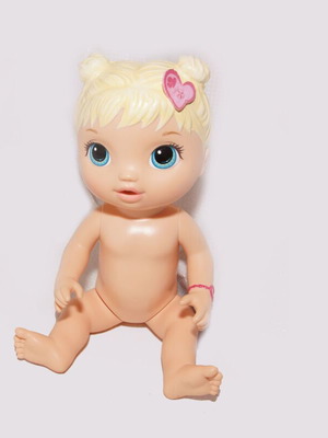 Κούκλα κοριτσάκι μεταχειρισμένη από σκληρό πλαστικό, μέγεθος 20 εκ