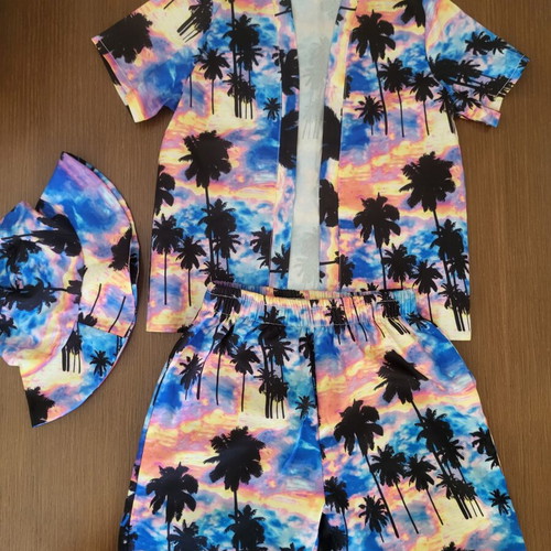 Beachwear set with hat for 5 years old like new
