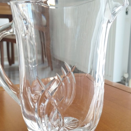 Vintage Arcoroc France Canterbury Crocus glass pitcher like new