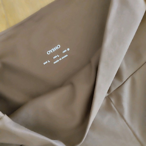 Oysho brown leggings pants size L like new with flared hem