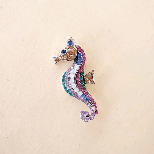 Seahorse vintage 70ies pin with multicolored rhinestones like new