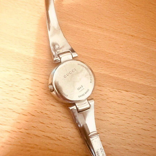 Gucci women's watch used, small and elegant, gray