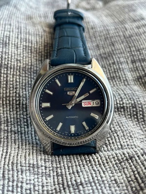 Seiko 5 Automatic 7s26 Blue Dial Watch like new