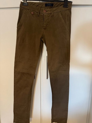Ανδρικό παντελόνι Staff καφέ slim fit σαν καινούργιο μέγεθος S