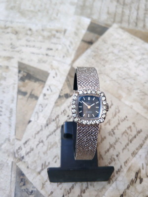 Vintage Stowa 17 jewels mechanical women's watch used with diamonds