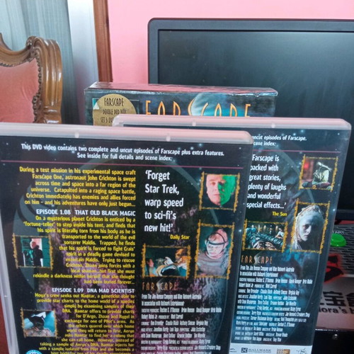 Farscape DVD like new, adventure fantasy series