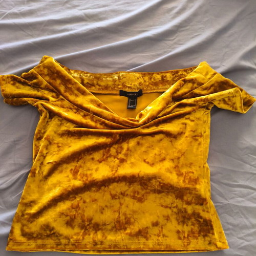 Forever 21 velvet off-the-shoulder top medium, like new, gold